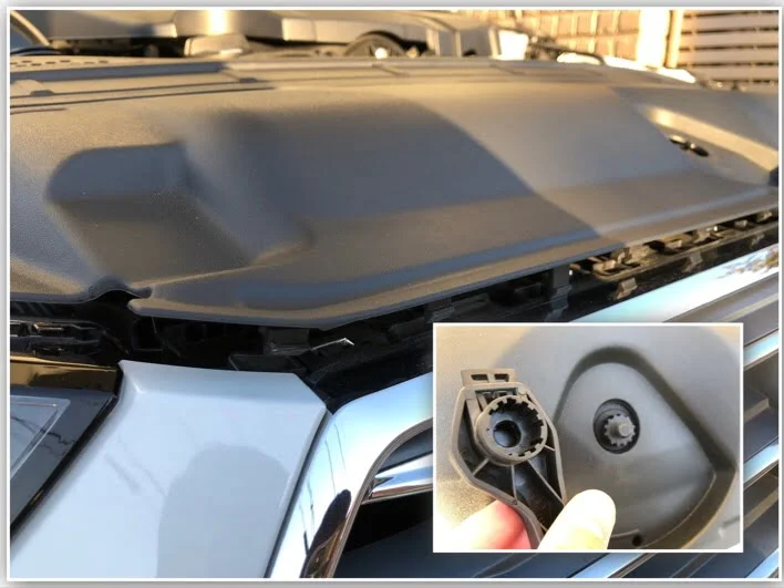 Audi A4 Avant 純正グリル 一部社外品付